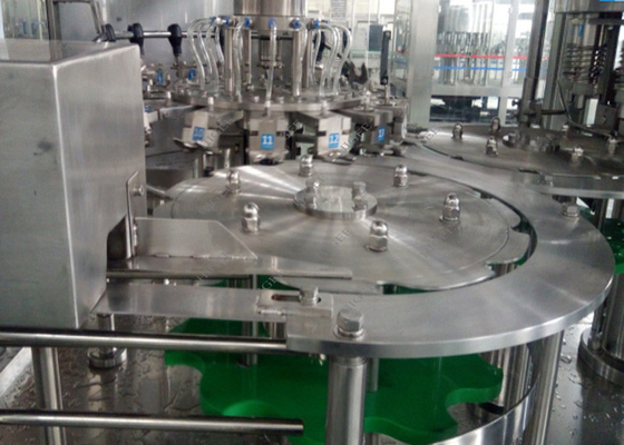 中国 3つ1つのビールびん詰めにする機械装置の生産ライン容易な操作の高性能に付き サプライヤー