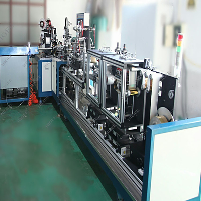 中国 セリウムの証明を形作るポリ塩化ビニールの収縮のワインのカプセル機械フル オートマチックのプラスチック帽子 サプライヤー