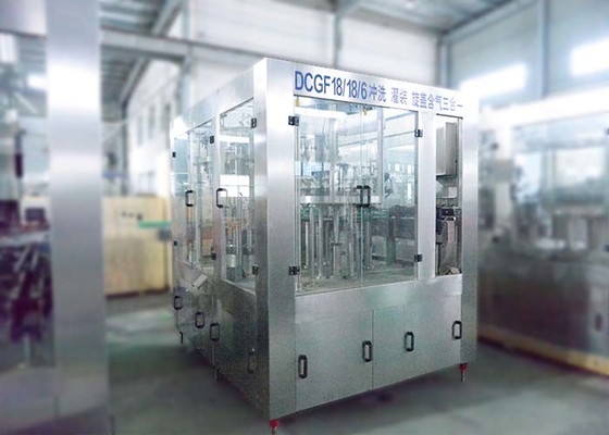 中国 二酸化炭素の1の炭酸飲料の充填機のRinserの注入口のふた締め機3 サプライヤー