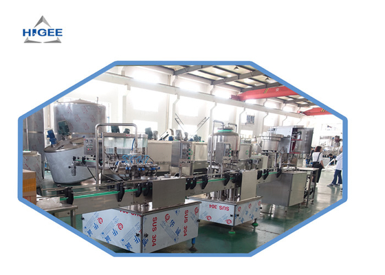 中国 コンベヤー ベルト材料が付いている長い耐用年数の液体の飲料ファイリング機械 サプライヤー